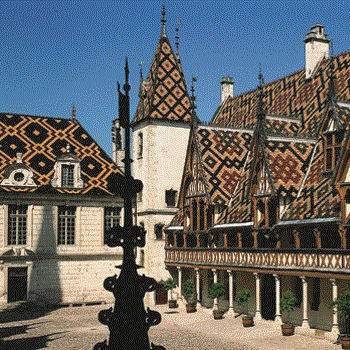 Hospices-Beaune-Chateau-Chambord-4.gif